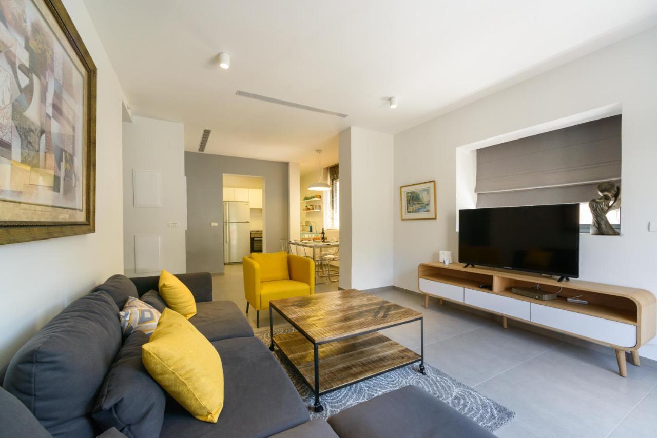 Sunny Luxury Apartments เทลอาวีฟ ภายนอก รูปภาพ