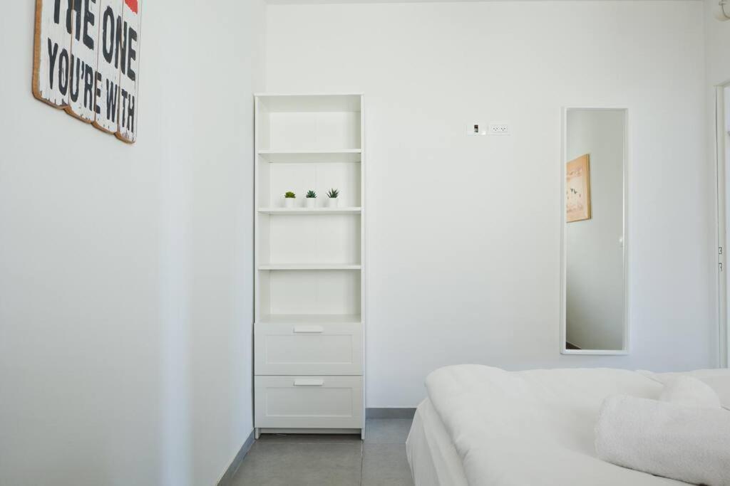Sunny Luxury Apartments เทลอาวีฟ ภายนอก รูปภาพ