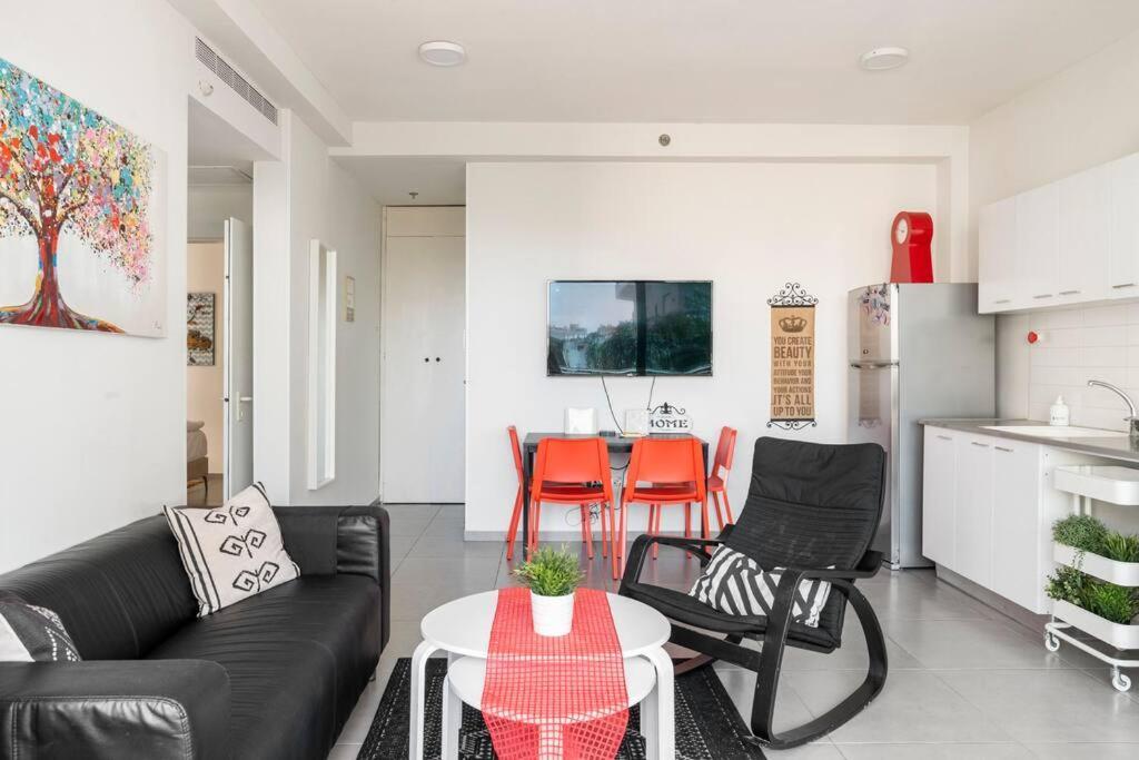 Sunny Luxury Apartments เทลอาวีฟ ภายนอก รูปภาพ