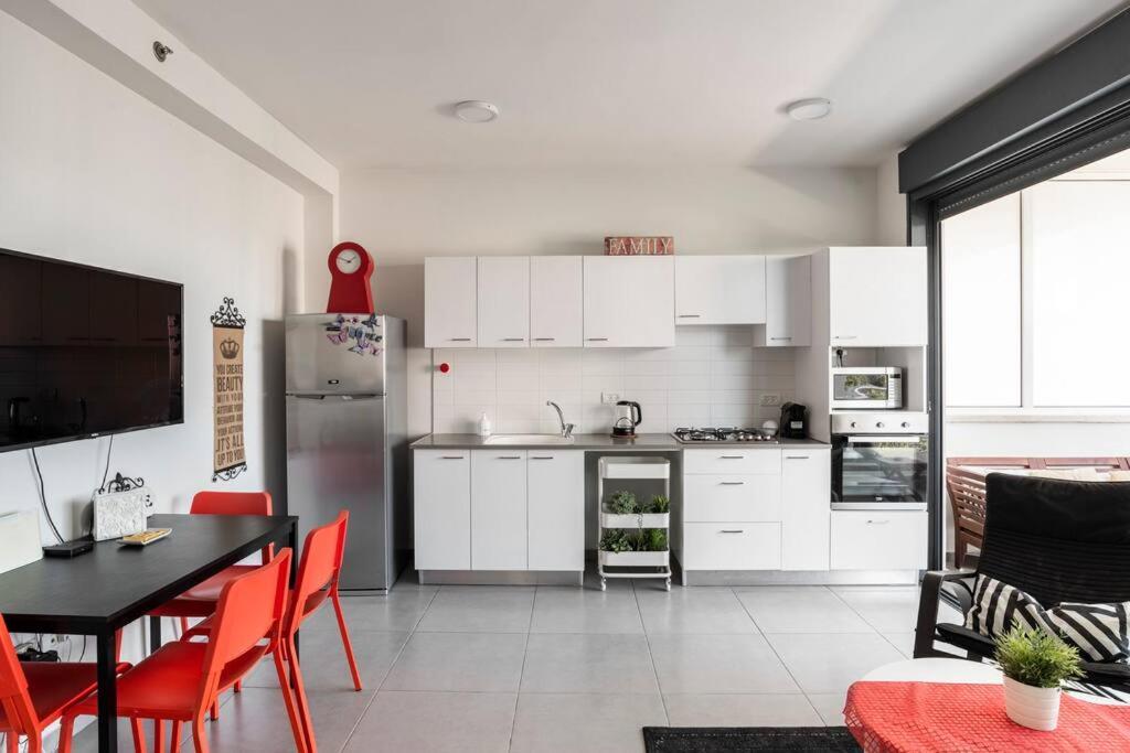 Sunny Luxury Apartments เทลอาวีฟ ภายนอก รูปภาพ