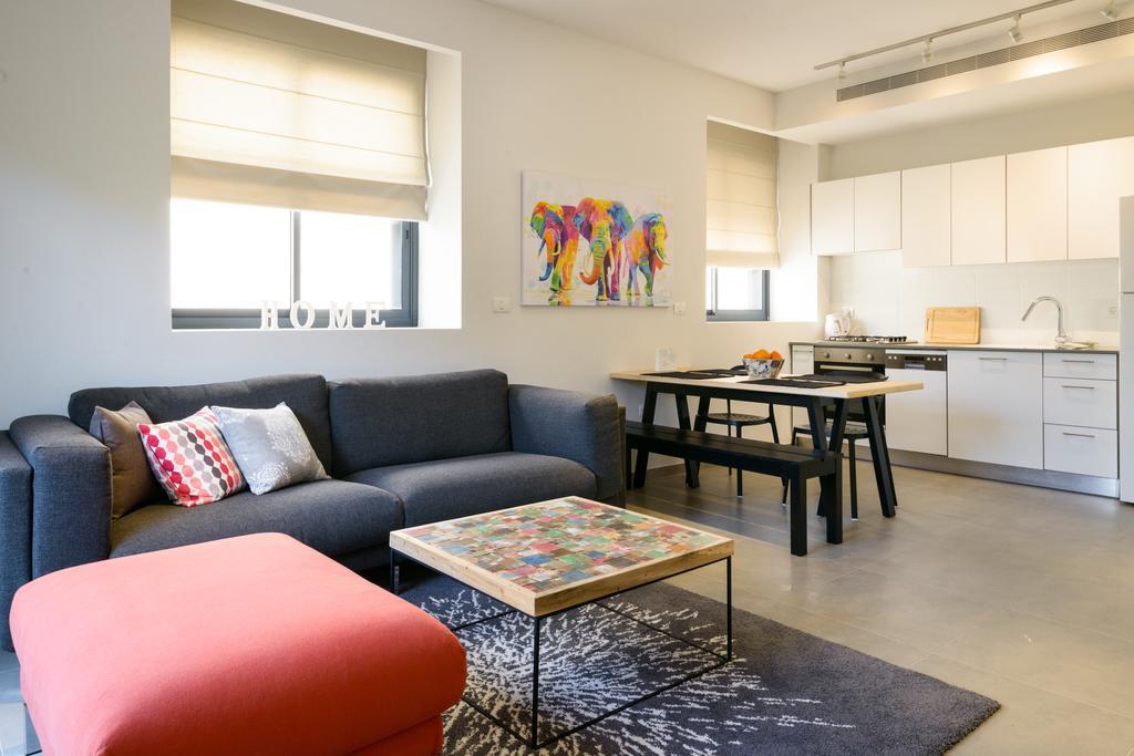 Sunny Luxury Apartments เทลอาวีฟ ภายนอก รูปภาพ