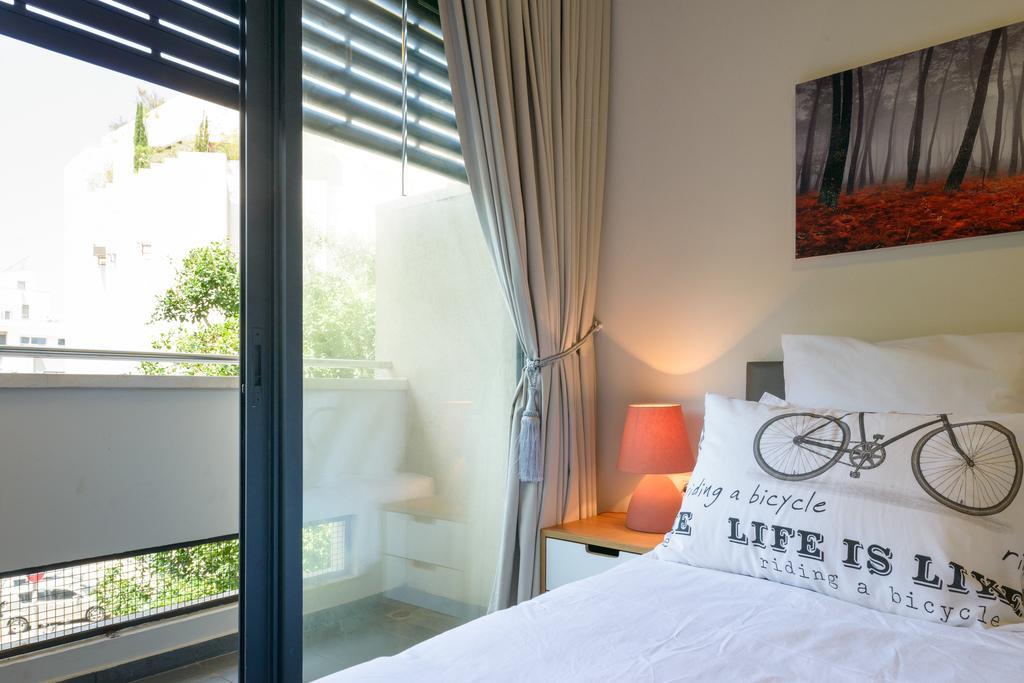 Sunny Luxury Apartments เทลอาวีฟ ภายนอก รูปภาพ