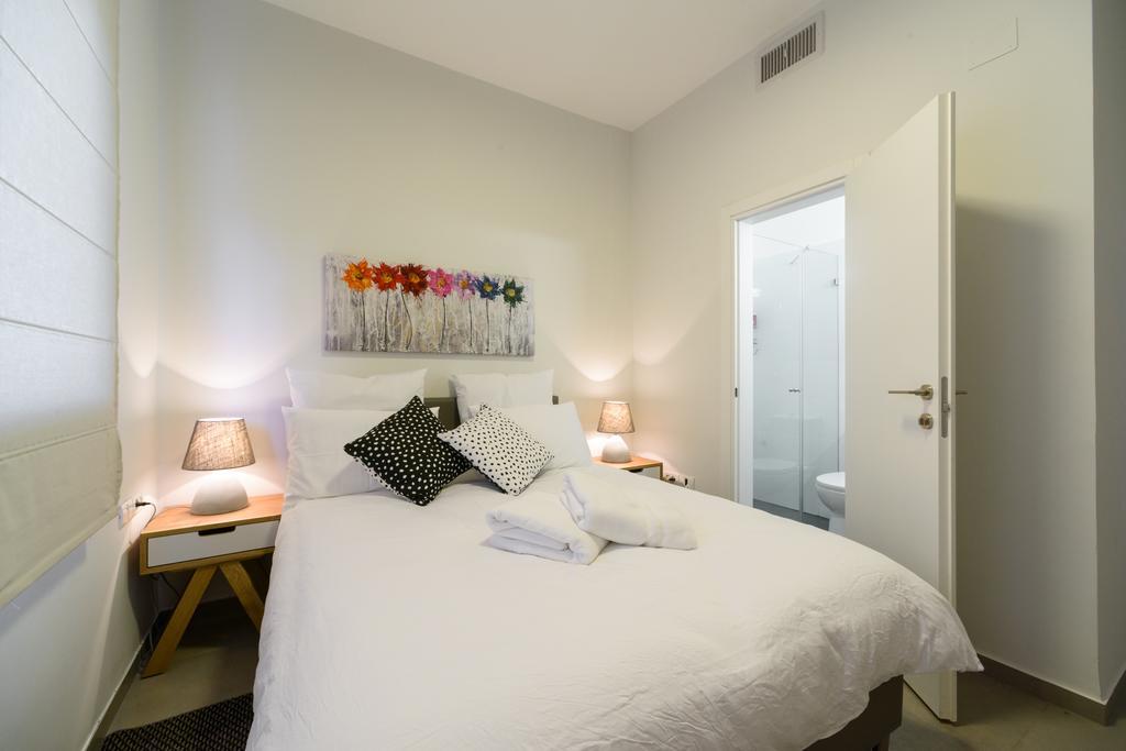 Sunny Luxury Apartments เทลอาวีฟ ภายนอก รูปภาพ
