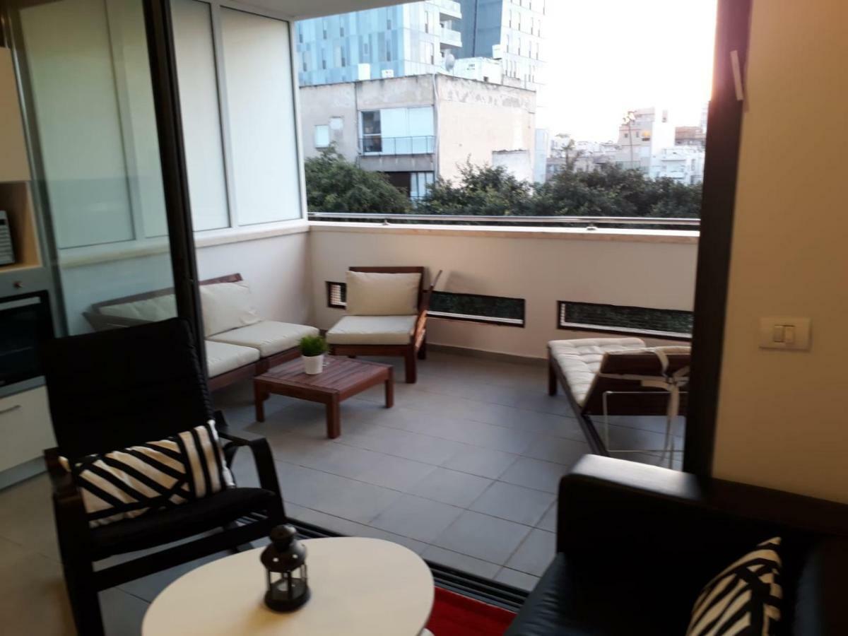 Sunny Luxury Apartments เทลอาวีฟ ภายนอก รูปภาพ