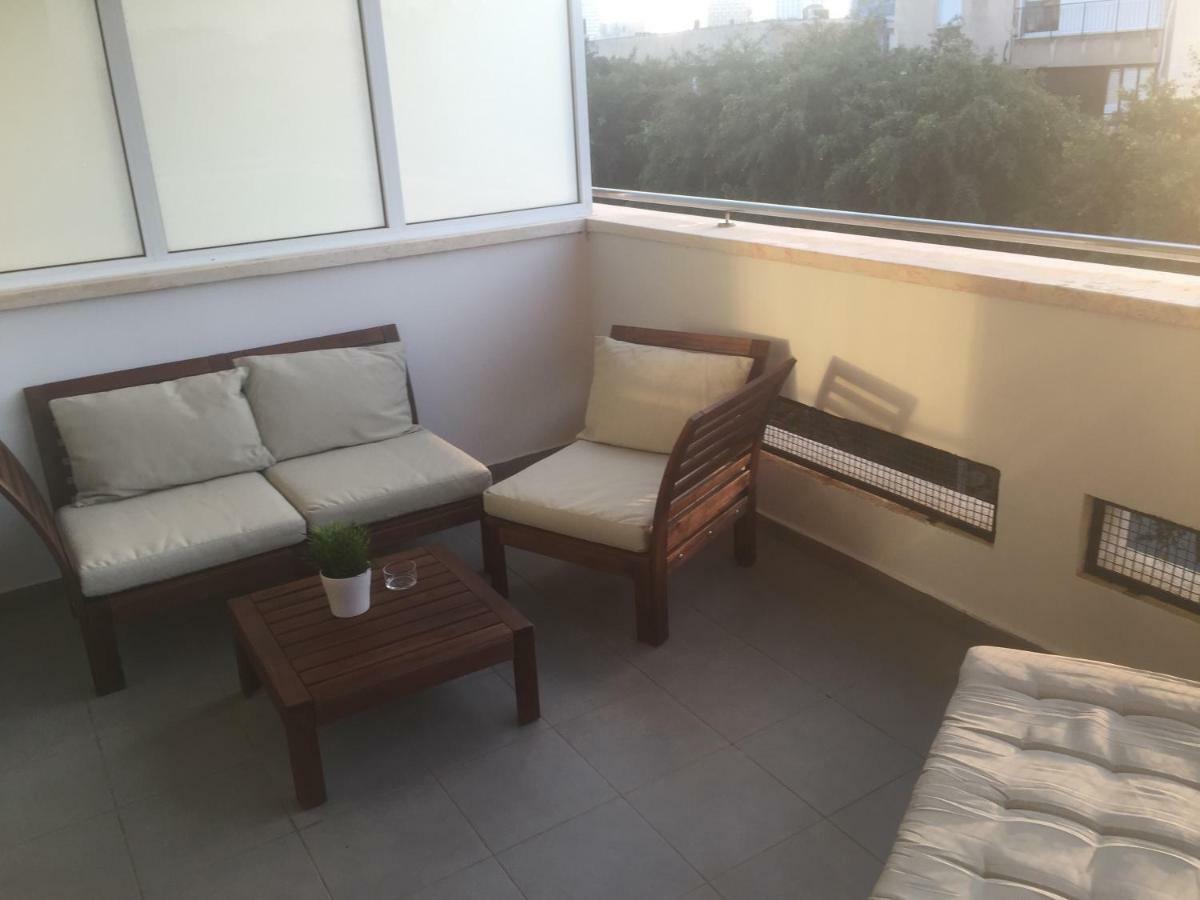 Sunny Luxury Apartments เทลอาวีฟ ภายนอก รูปภาพ
