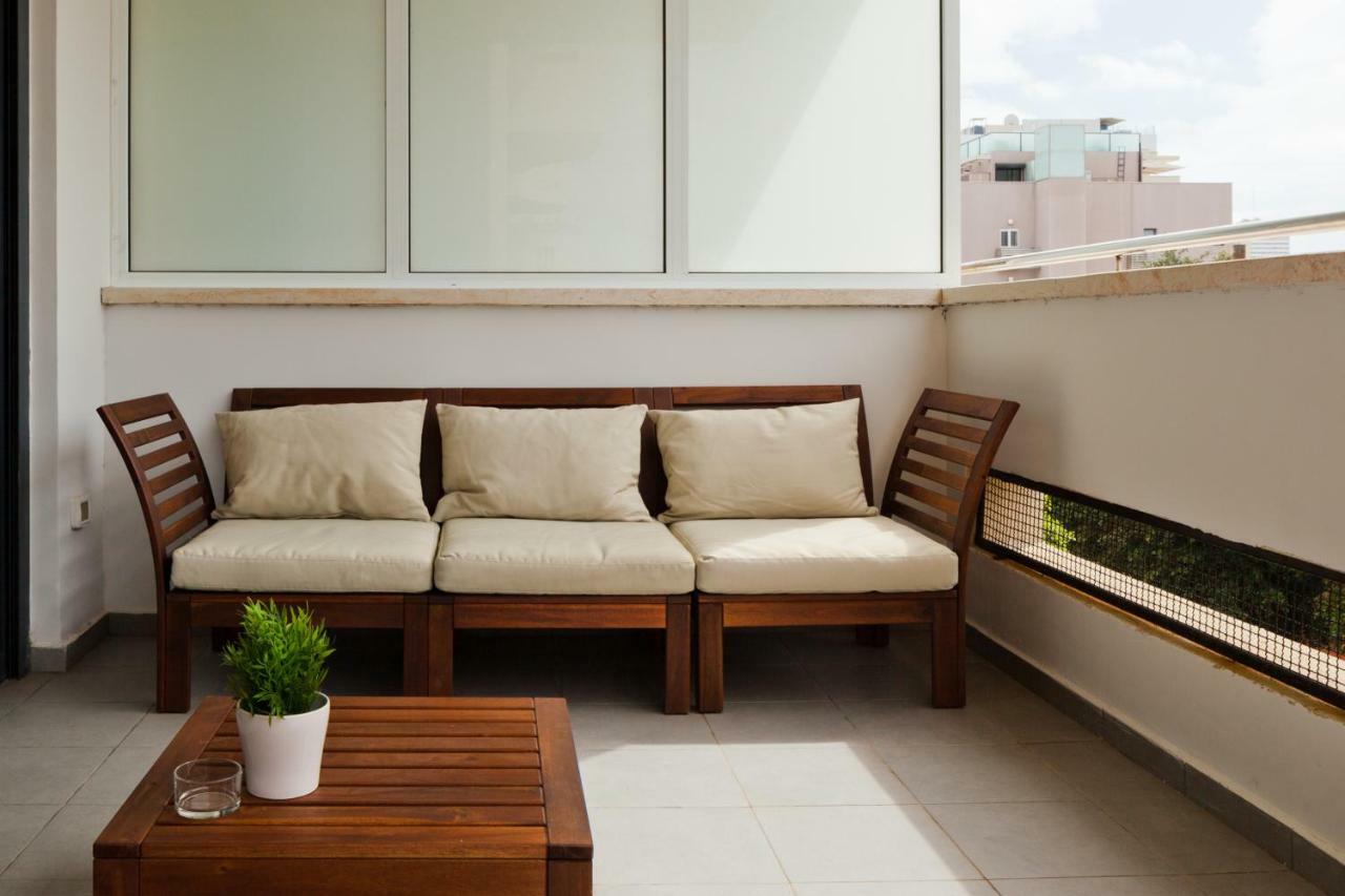 Sunny Luxury Apartments เทลอาวีฟ ภายนอก รูปภาพ